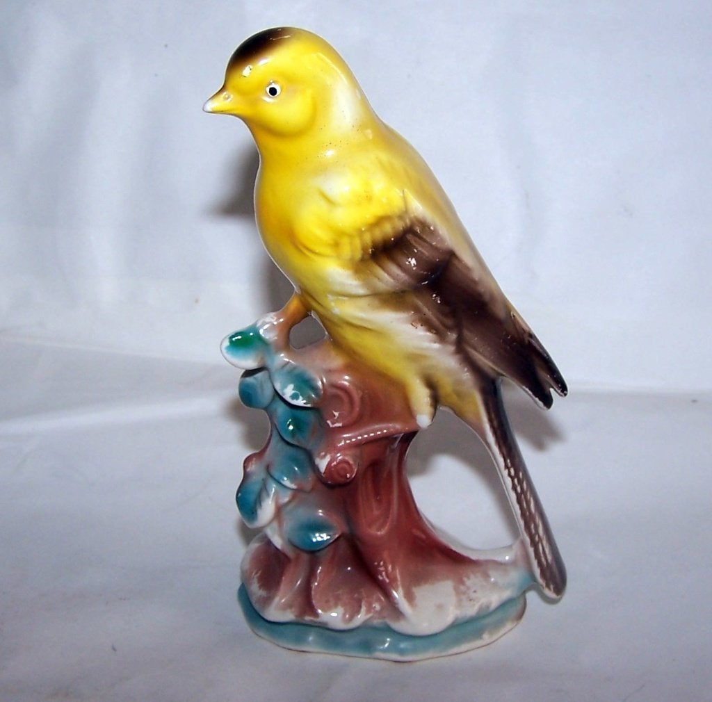 Vintage Gele Vogel op Takje Beeldje Porselein., Ophalen of Verzenden, Zo goed als nieuw, Dier