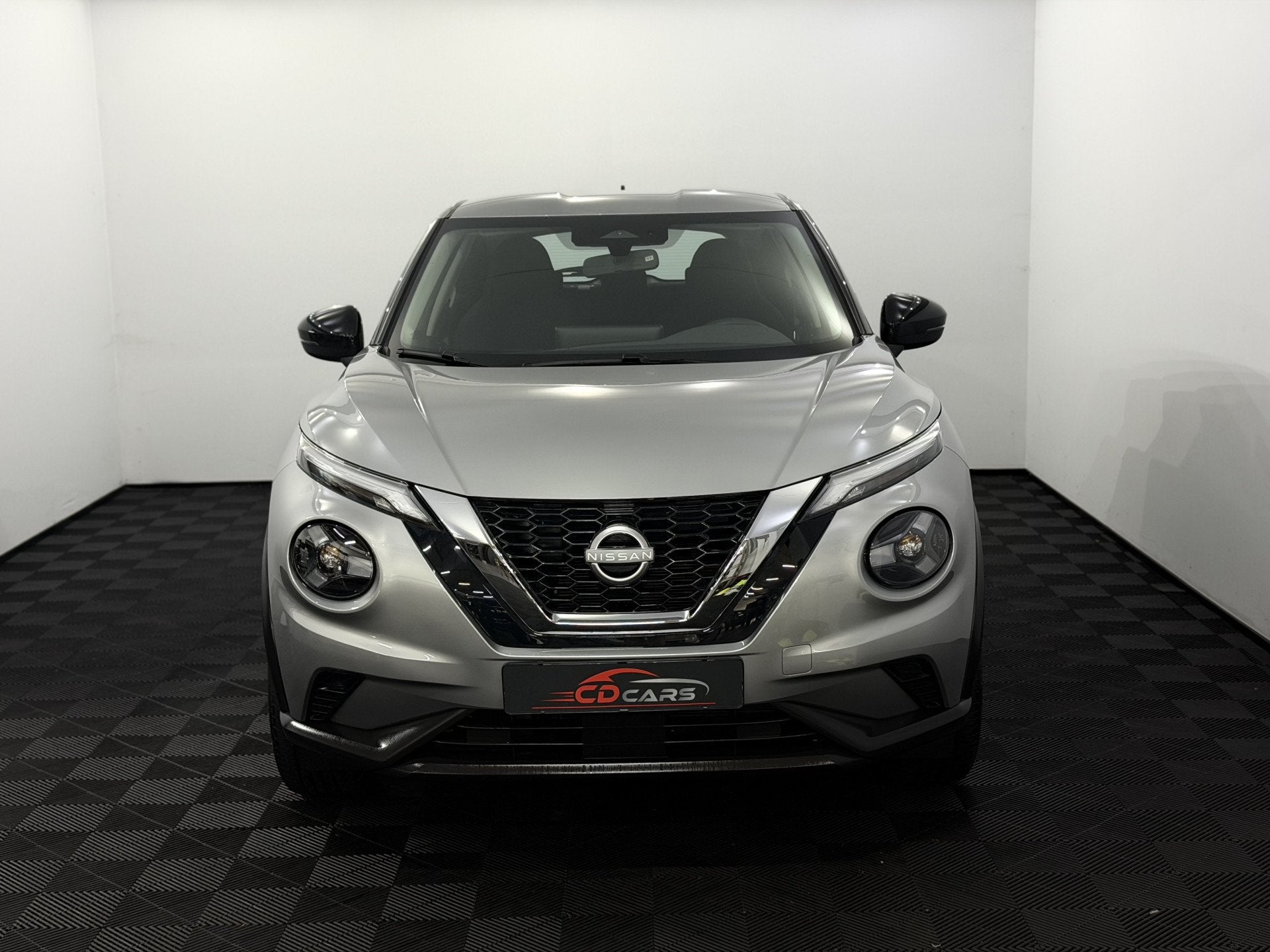 Nissan Juke 1.0 DIG-T Acenta Camera, Navi, Stoelverwarming,, Voorwielaandrijving, Stof, Gebruikt, 116 pk