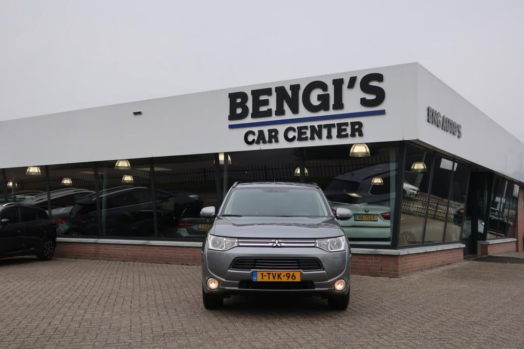 Mitsubishi Outlander 2.0 PHEV Business Edition, Stof, Zwart, 4 cilinders, Vierwielaandrijving