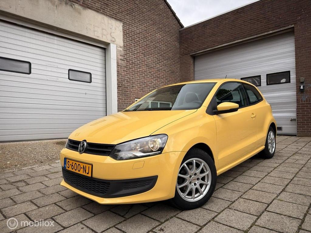 Volkswagen Polo 1.2-12V BlueMotion Comfortline, Auto's, Volkswagen, Voorwielaandrijving, Euro 5, 967 kg, Geel