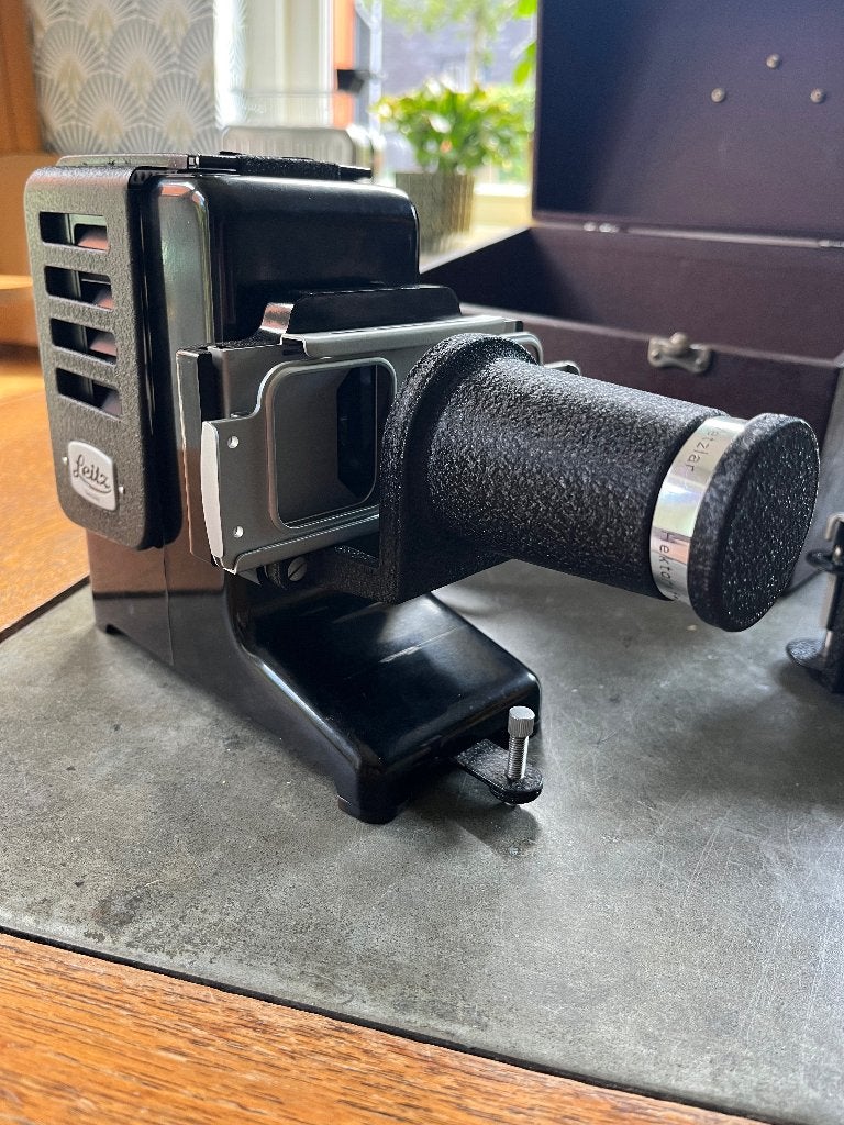 Oude Leitz diaprojector, Ophalen, Zo goed als nieuw