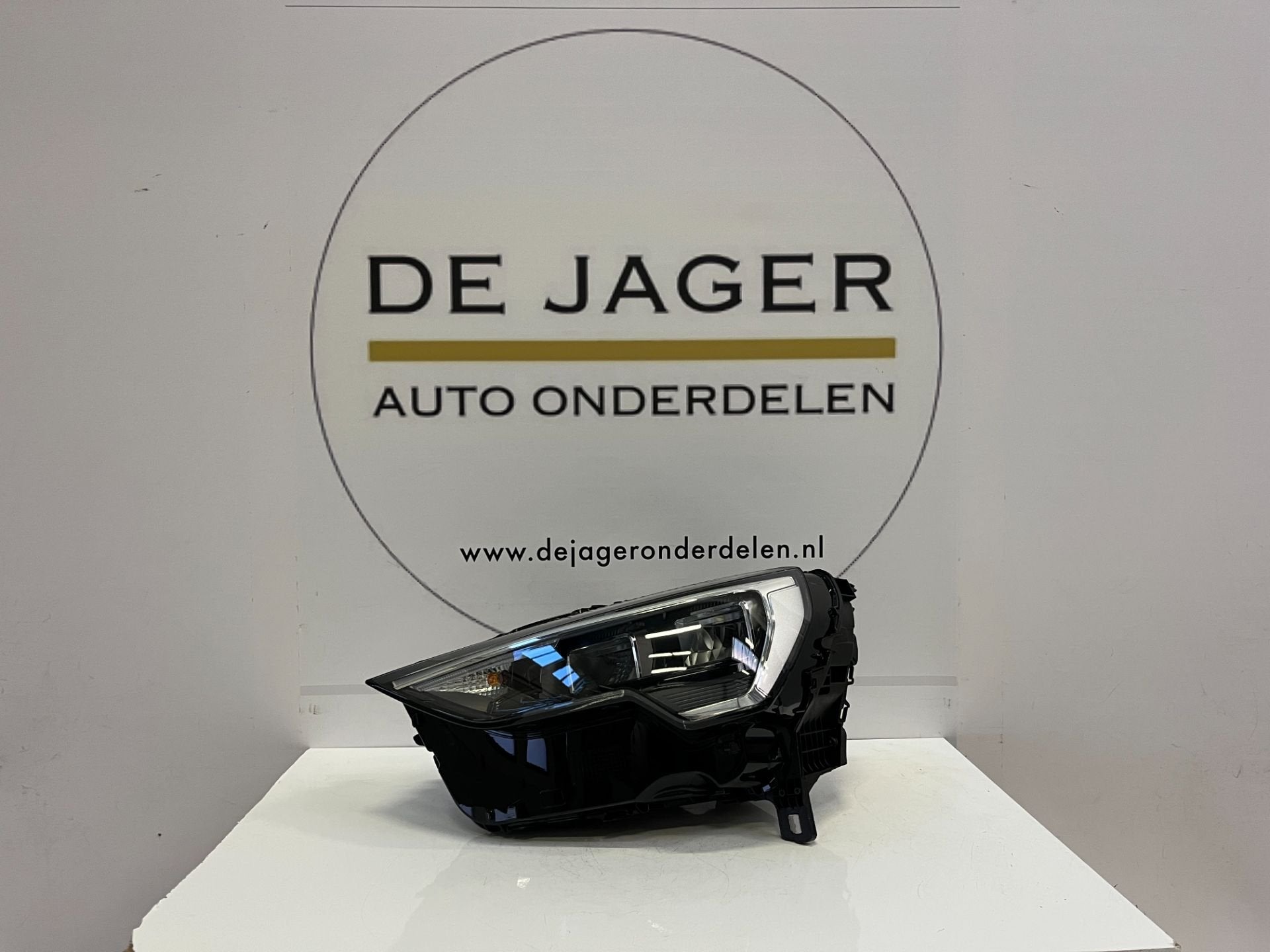 AUDI Q3 83A LED KOPLAMP LINKS 83A941011, Gebruikt, AUDI AG, Auto-Union-Strasse 1
85045  Ingolstadt, DE, Kundenbetreuung@audi.de
