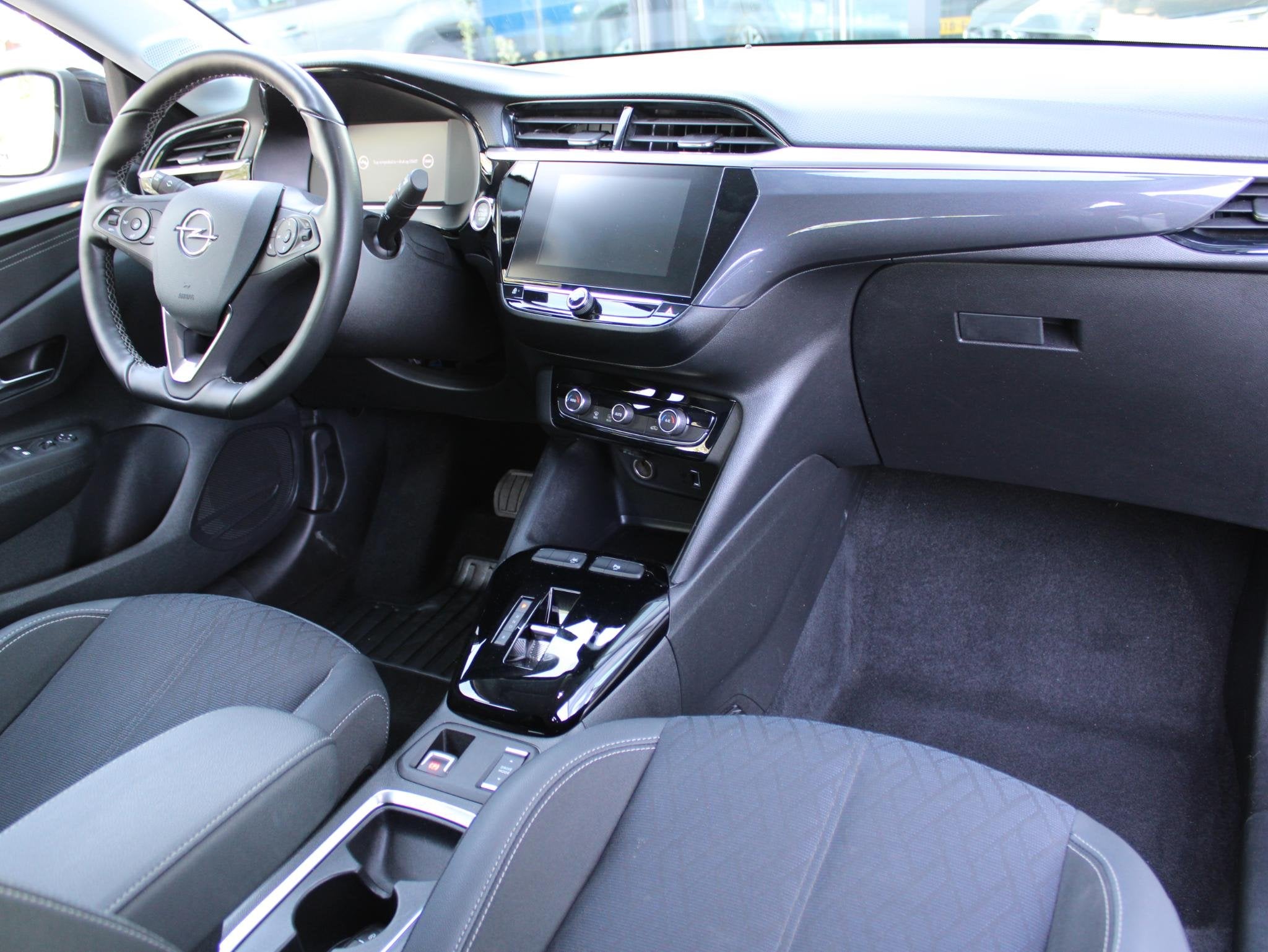 Opel Corsa Electric 50 kWh | Apple Carplay / Camera / Climat, Auto's, Opel, 12 maanden, Gebruikt, Zwart, Wit