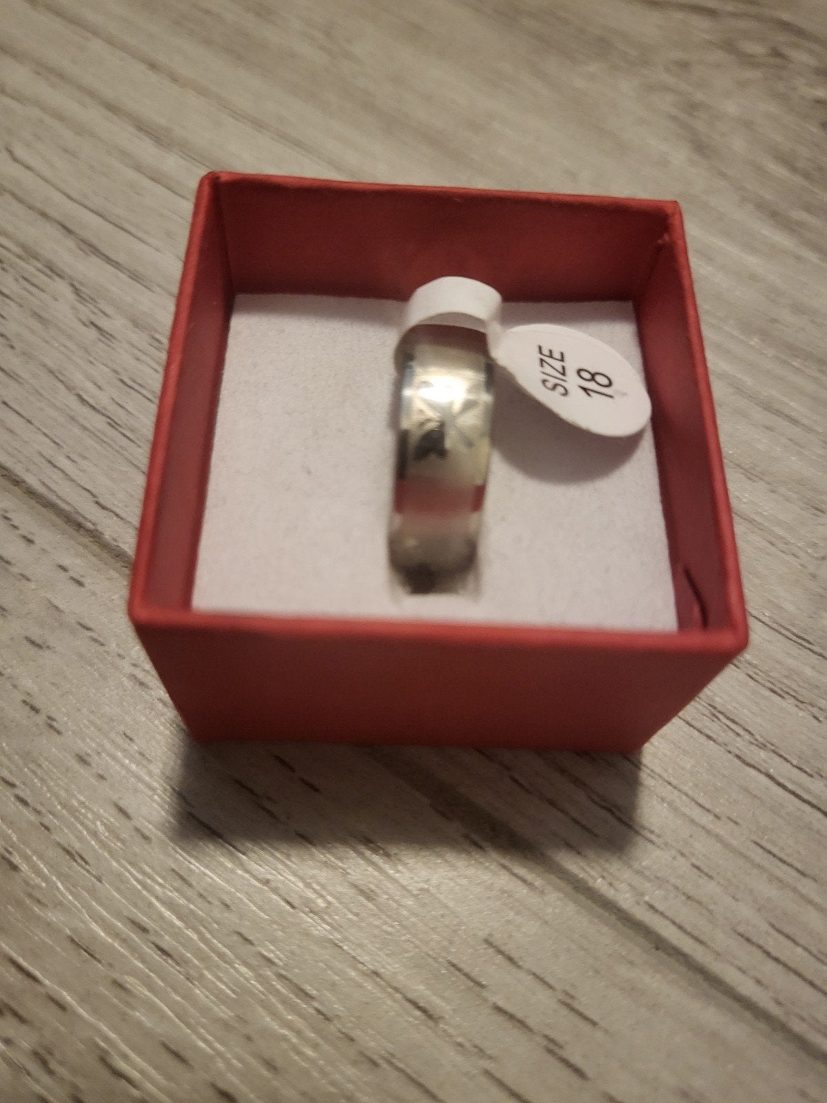Nieuwe zilverkleurige ring met vlinder, maat 18, 18 tot 19, IJzer of Staal, Nieuw, Ophalen of Verzenden