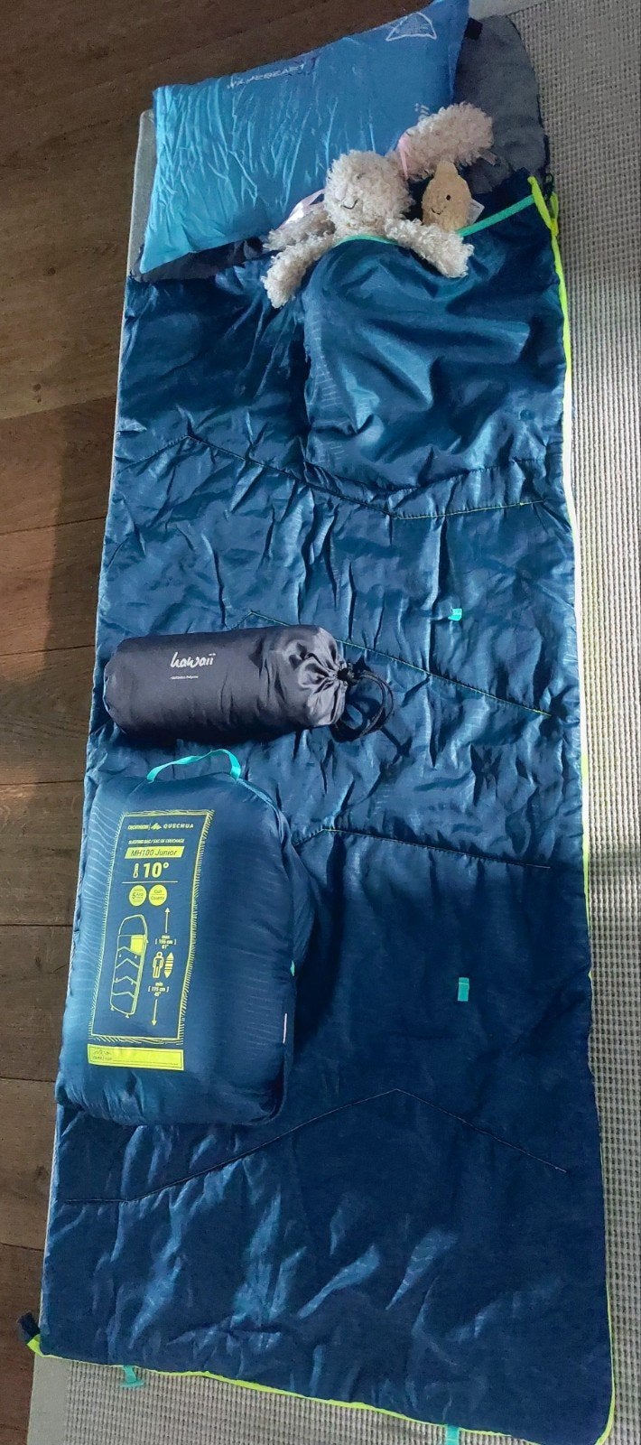 2x Quechua junior slaapzakken + 2x zelfopblaasbare kussens, Ophalen of Verzenden, Zo goed als nieuw
