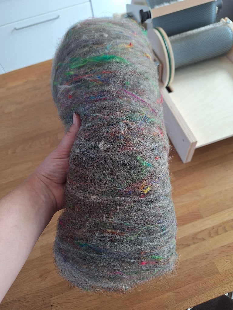 Handgekaarde batt voor spinnen of vilten, Ophalen of Verzenden, Nieuw, Spinwol