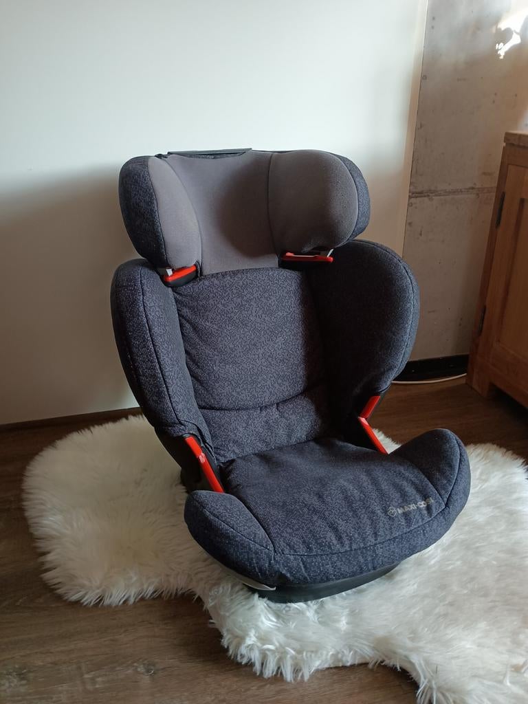 Maxi cosi Rodifix Triangle Black (15-36KG), Kinderen en Baby's, Autostoeltjes, Ophalen, 15 t/m 36 kg, Zo goed als nieuw, Maxi-Cosi