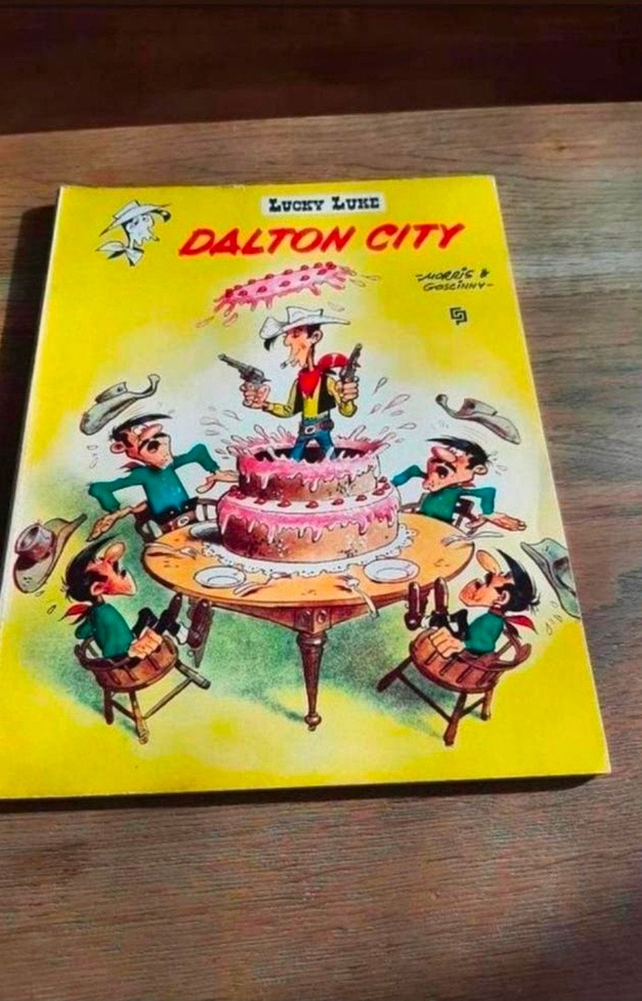 Lucky Luke stripboek Dalton City, Boeken, Eén stripboek, Ophalen of Verzenden, Gelezen