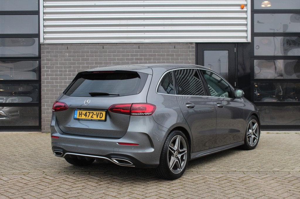 Mercedes-Benz B-Klasse 180 Business Solution AMG / Carplay /, Auto's, Mercedes-Benz, 136 pk, Gebruikt, 4 cilinders, Origineel Nederlands