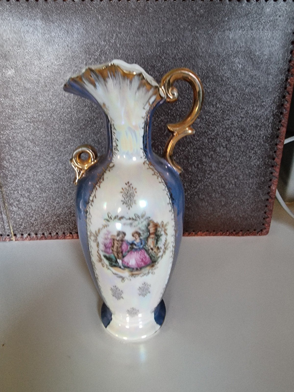 Antieke Porseleinen Vaas met Romantische Scène, Ophalen of Verzenden