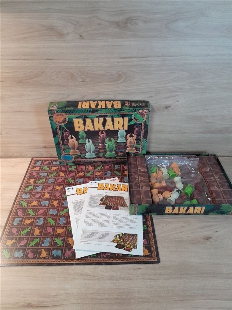 Bakari - s6251, Hobby en Vrije tijd, Gezelschapsspellen | Bordspellen, Verzenden, Zo goed als nieuw