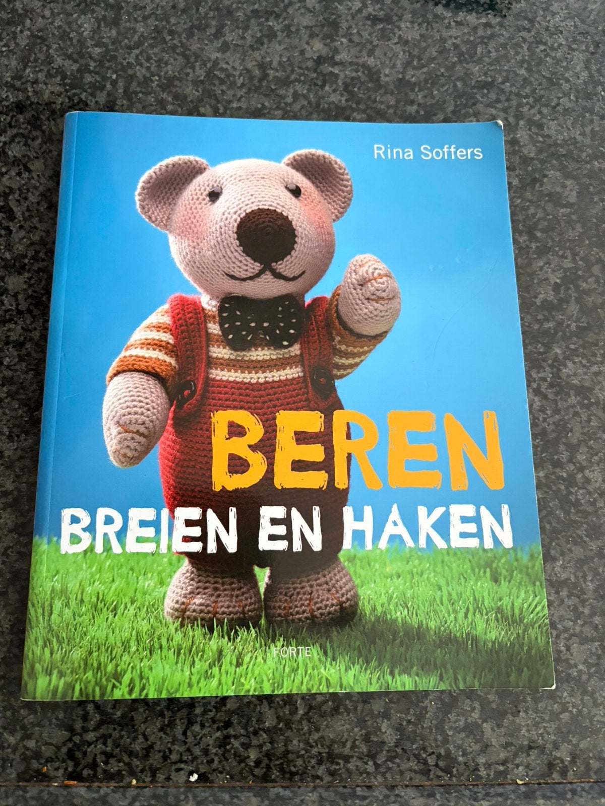 Beren breien en haken, Ophalen of Verzenden, Zo goed als nieuw, Breien en Haken
