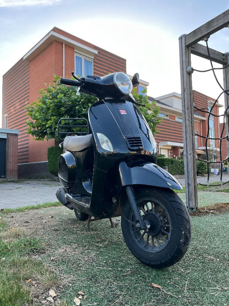 Zwarte Scooter AGM VX50  7971 Km, Fietsen en Brommers, Brommeronderdelen | Scooters, Ophalen, Gebruikt, Overige typen, Overige merken