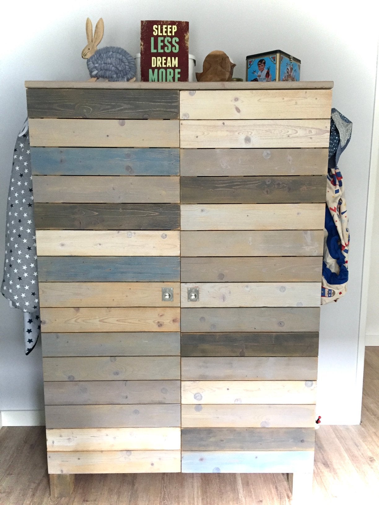 Stoere kledingkast Kidsfactory, Ophalen, Met deur(en), Gebruikt, 100 tot 150 cm