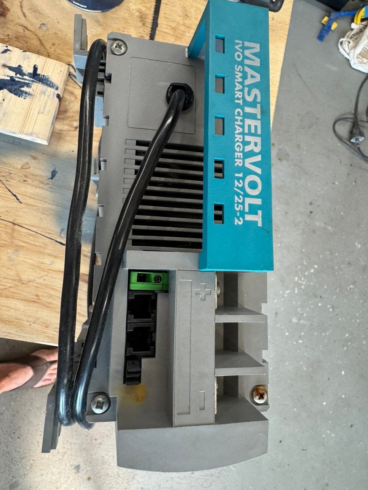 Mstervt acculader voor boot/caravan/camper., Ophalen, Gebruikt