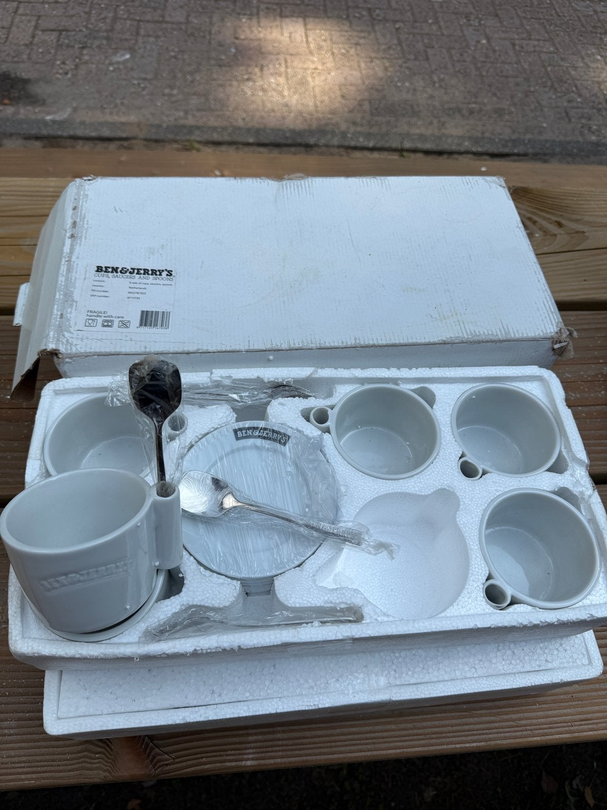 Ben & Jerry’s servies - NIEUW | 2x 6p sets, Ophalen, Keramiek, Nieuw, Overige stijlen
