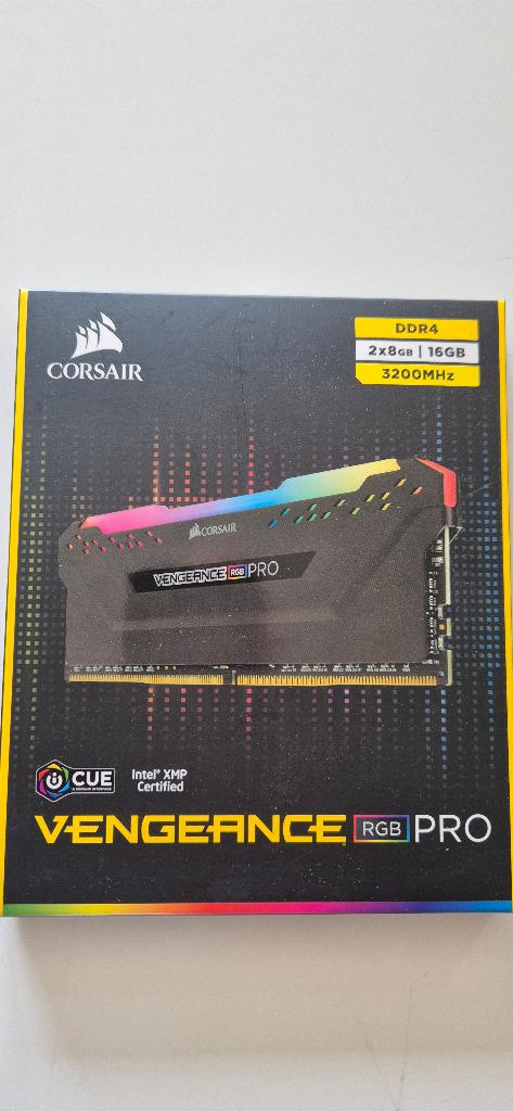 Corsair Vengeance RGB DDR4 2 x 8GB 3200Mhz, Computers en Software, RAM geheugen, Ophalen, 3200Mhz, DDR4, Zo goed als nieuw