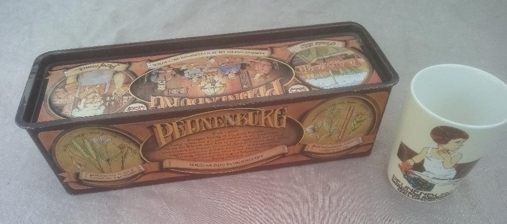 Blik Peperkoek Peijenburg en Beker, Ophalen of Verzenden, Gebruikt, Overige