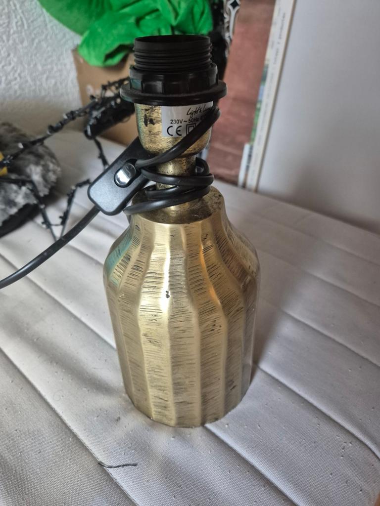 Gouden tafellampvoet met schakelaar, Ophalen, Modern, Klassiek, Gebruikt, Metaal
