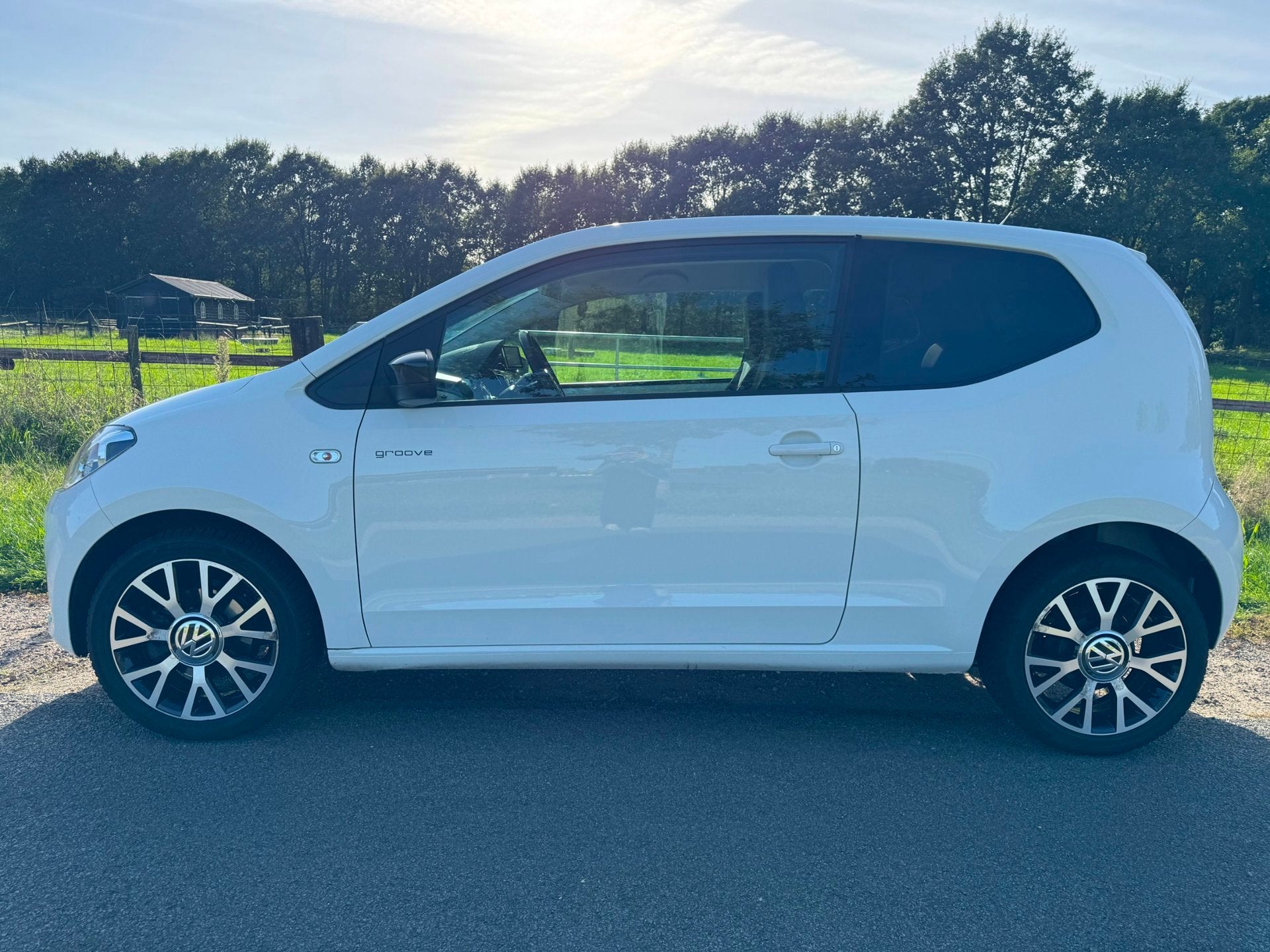 Volkswagen Up! 1.0 groove up! BlueMotion Navi|Cruise|Stoelve, Auto's, Euro 5, Stof, Gebruikt, Up!