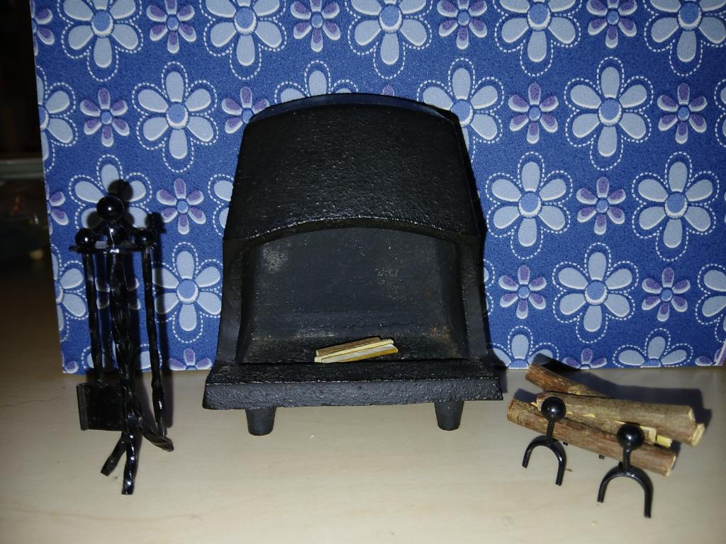 Massief gietijzeren Haard + accessoires voor Poppenhuis 1:12, Ophalen of Verzenden, Zo goed als nieuw, Decoratie