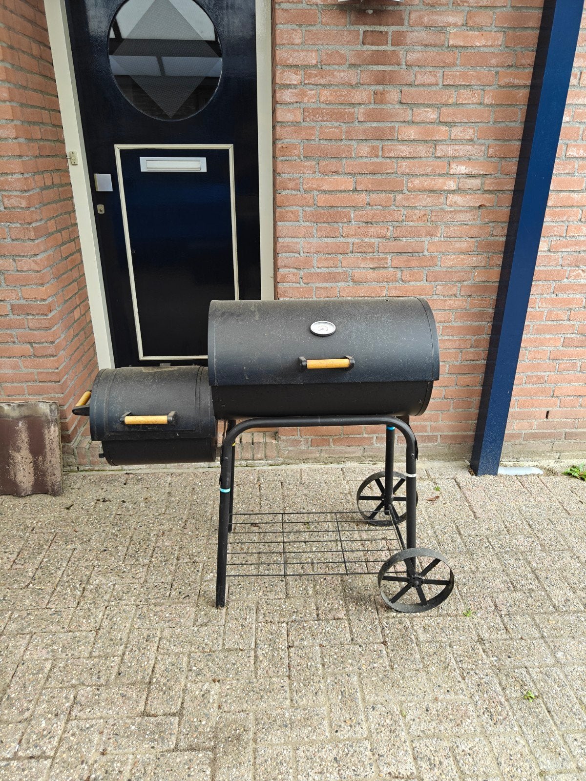 Grote BBQ / Smoker op wielen, Ophalen of Verzenden, Gebruikt, Onbekend