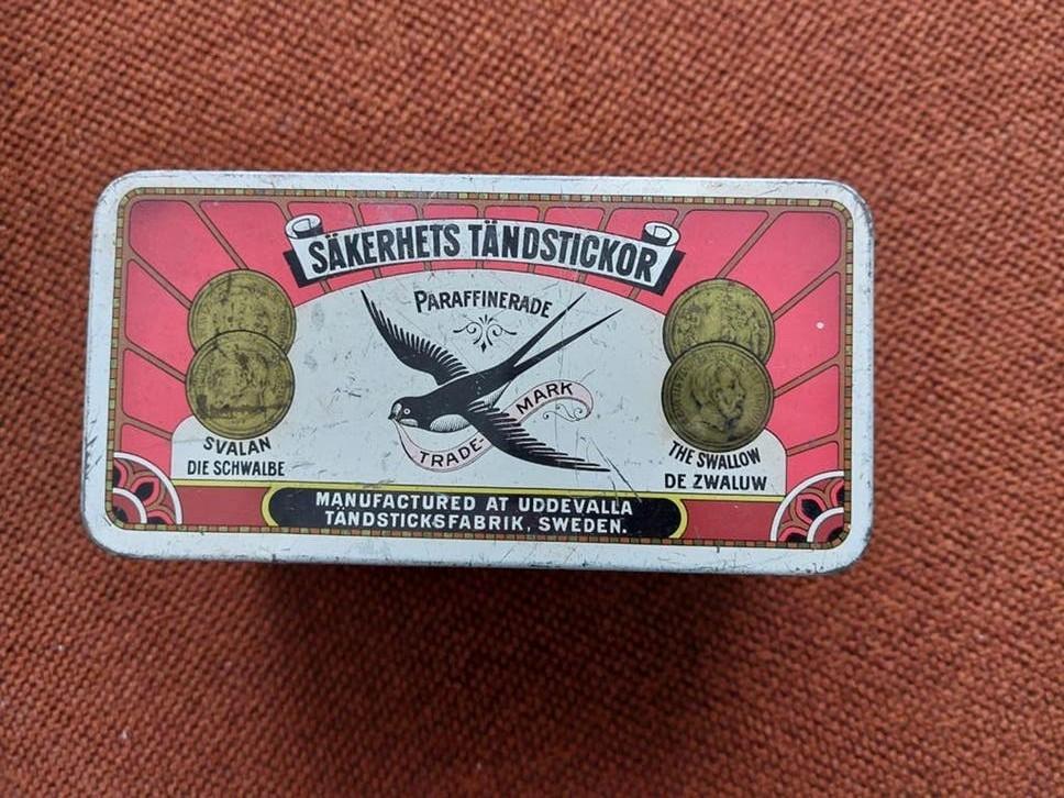 Vintage luciferblik zwaluw tandsticksfabrik Sweden., Verzamelen, Ophalen of Verzenden, Gebruikt, Overige