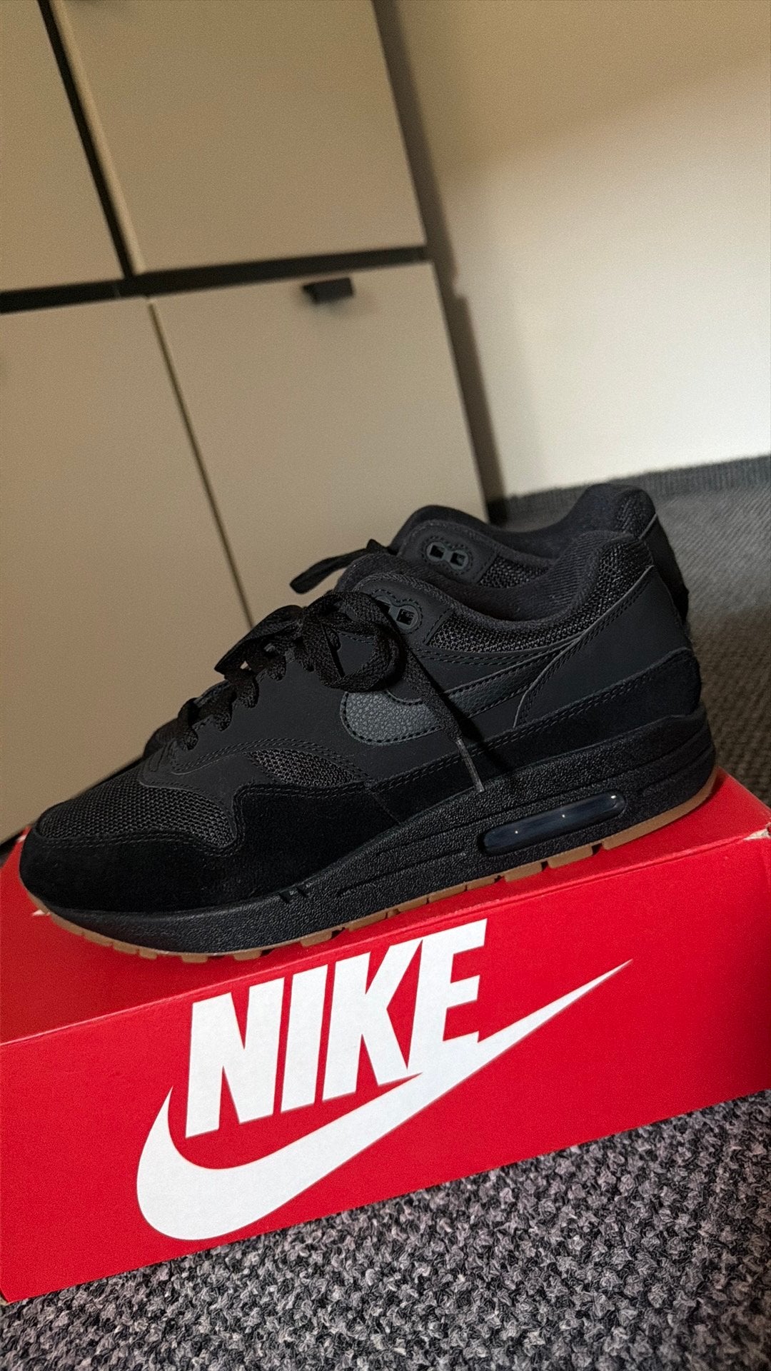 Nike air max 1 Black gum US 8.5 (42) zgan!!, Ophalen of Verzenden, Zo goed als nieuw, Zwart