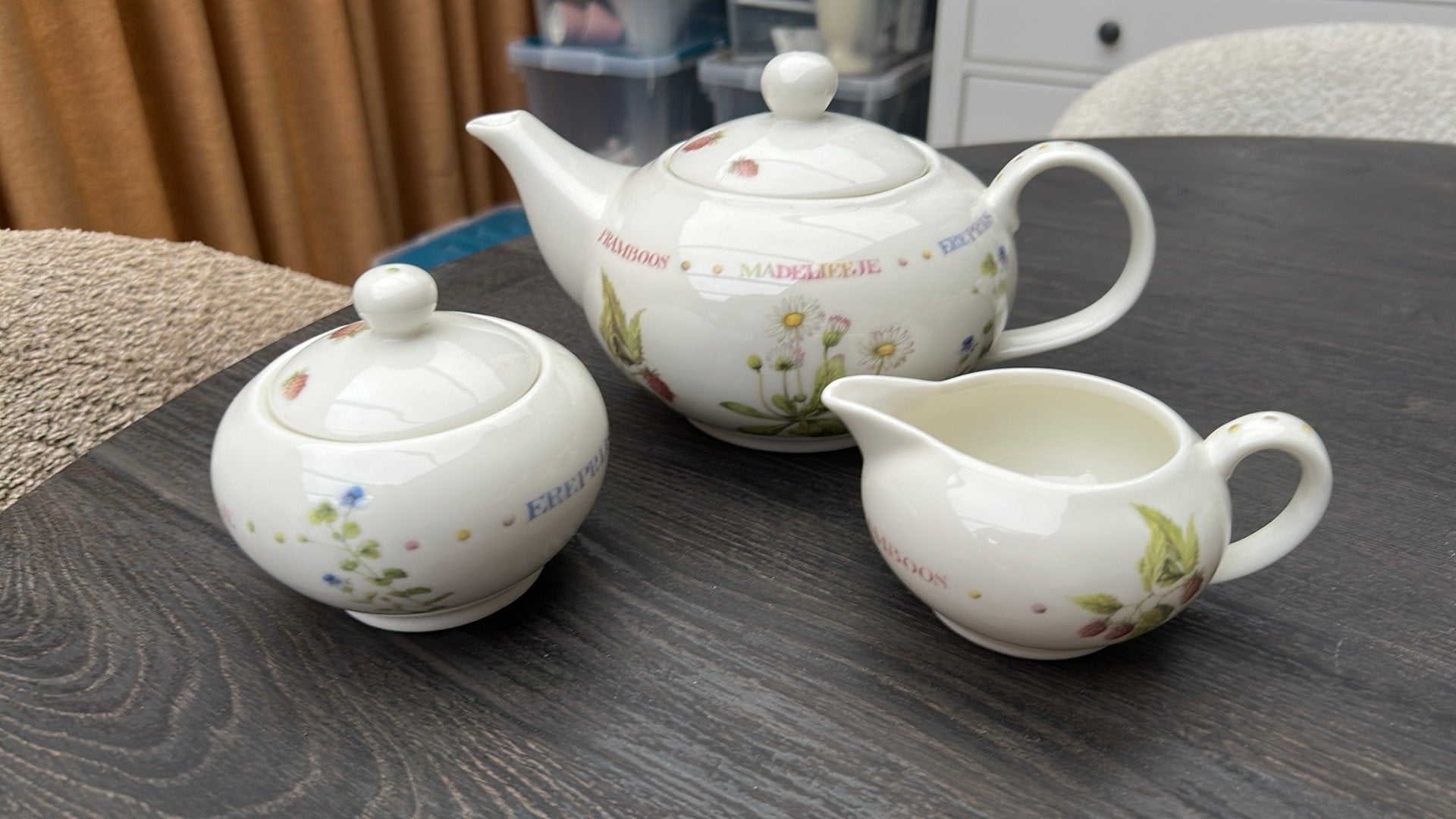 Theepot, melkkannetje, suikerpot Marjolein Bastin, Overige typen, Nieuw, Ophalen of Verzenden, Overige stijlen