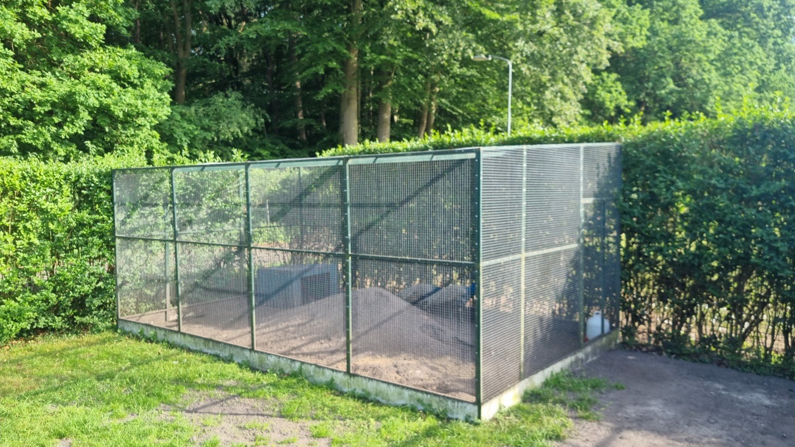 Prachtige aluminium voliere circa 5 bij 3 meter schuin dak !, Ophalen of Verzenden, Zo goed als nieuw, Aluminium, Volière