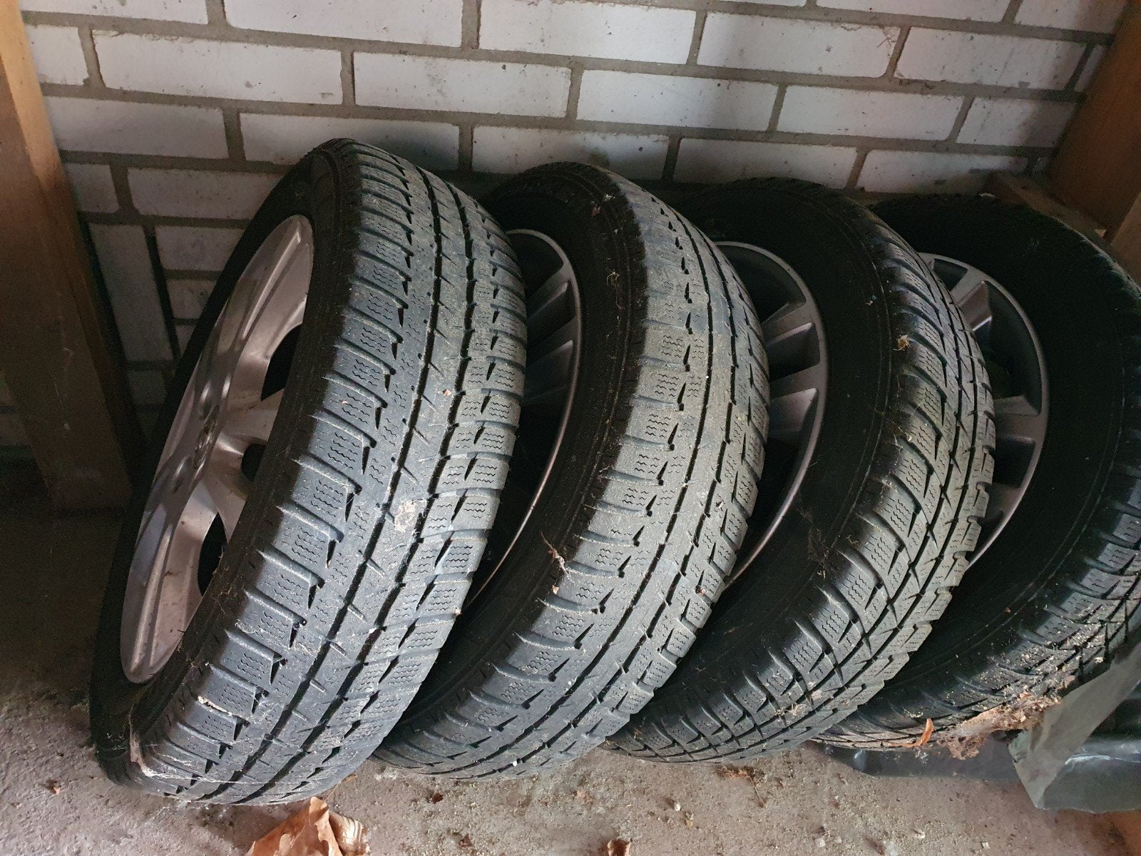 Winterbanden met velgen 165/60R15 77T Toyota Aygo, Ophalen, Gebruikt