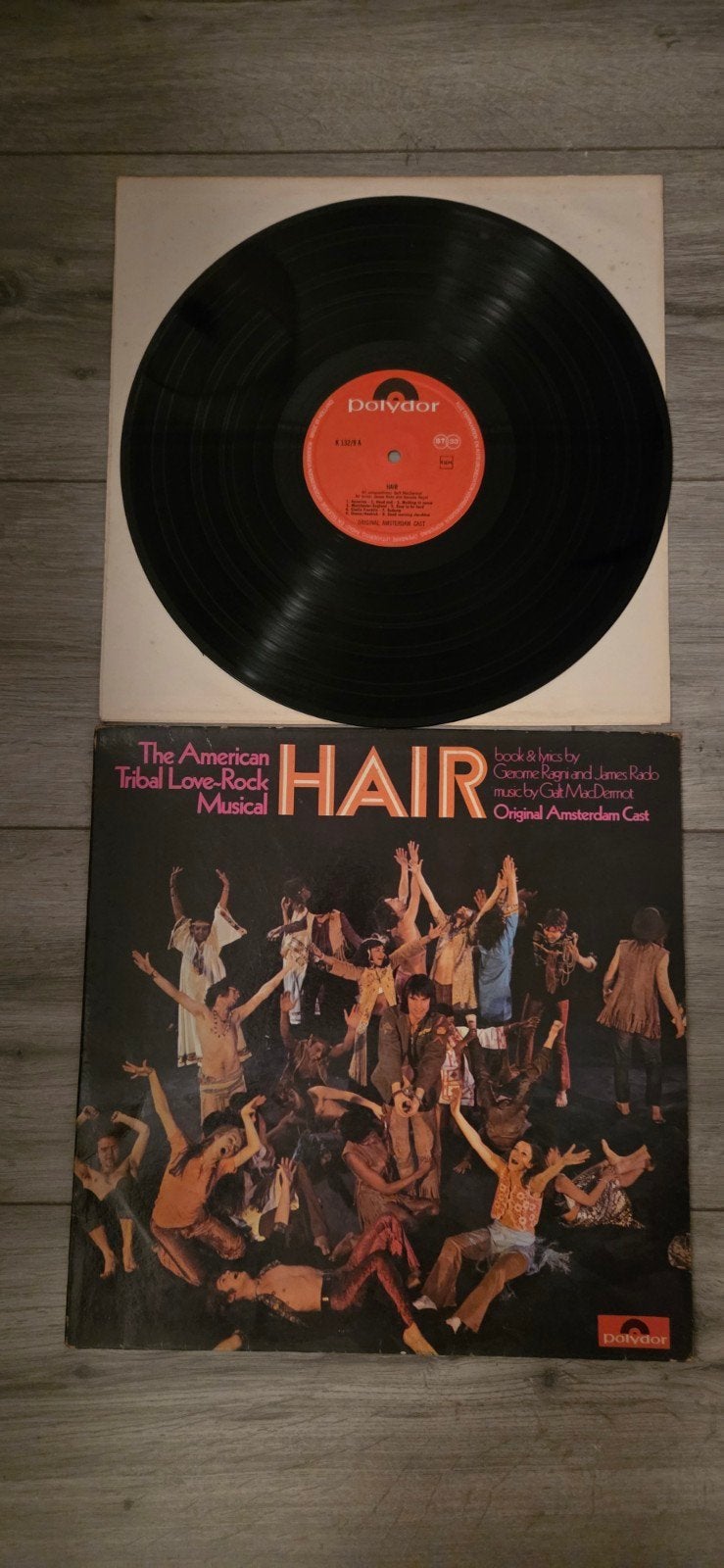 Foto 2 van The American Tribal Love-Rock Musical HAIR  Orig. Amst. Cast