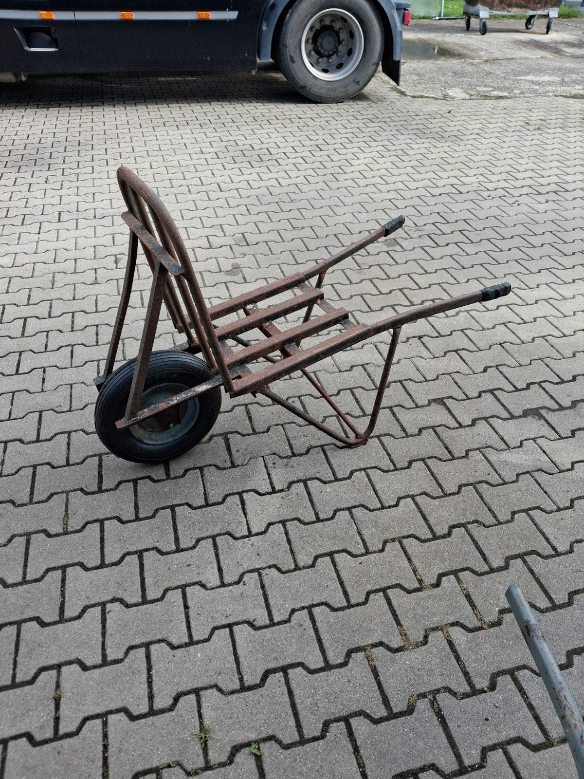 Stevige kruiwagen voor tuin en bouw, Tuin en Terras, Kruiwagens, Ophalen, Gebruikt, Handmatig, Onbekend