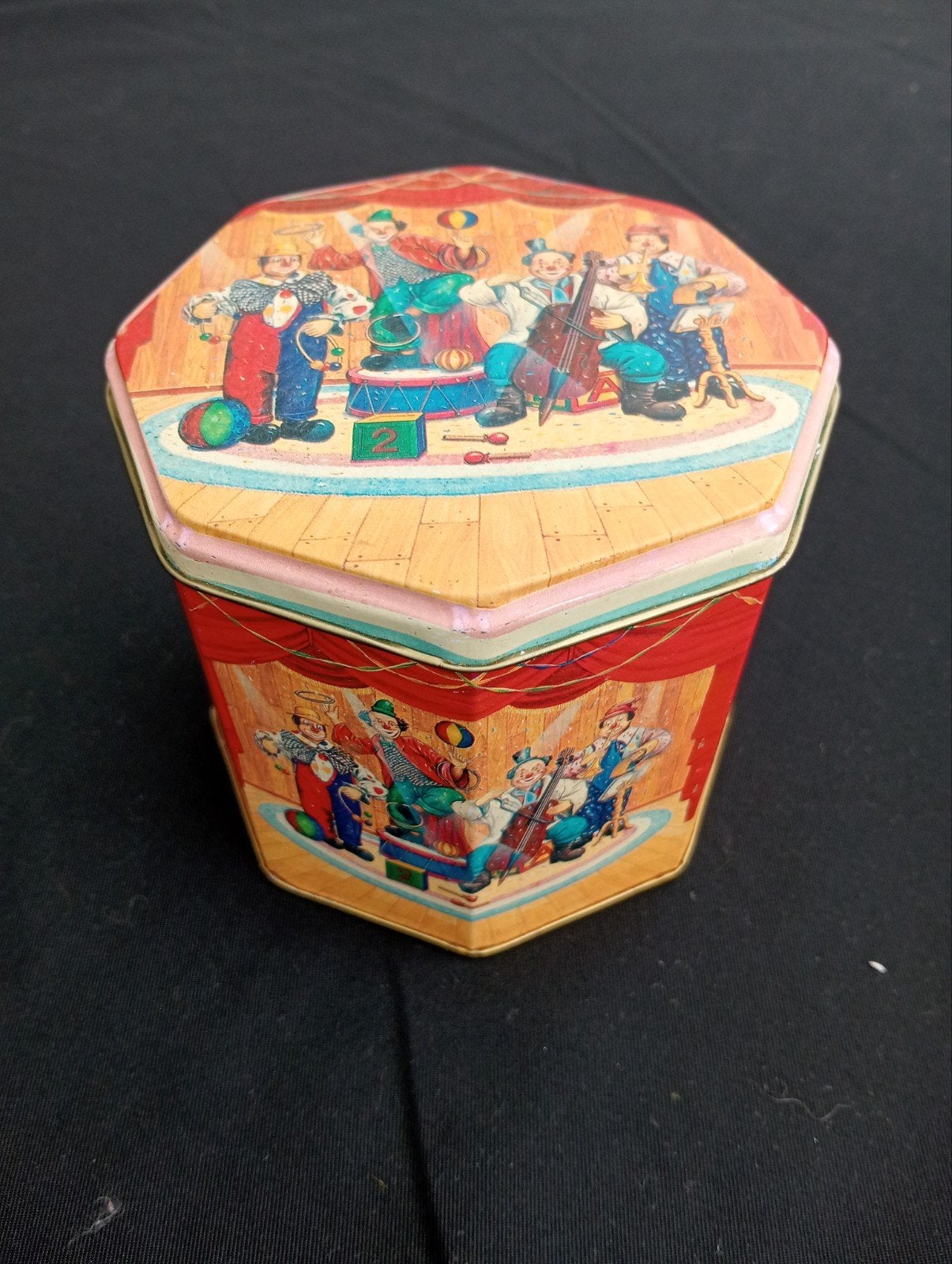 Vintage blikken trommel met clown decoratie, Verzamelen, Blikken, Ophalen of Verzenden, Gebruikt, Koek(jes), Overige merken