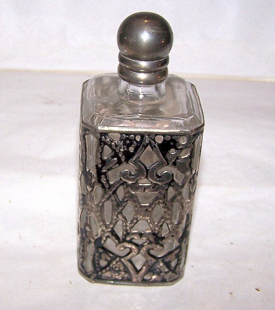 Prachtig antiek parfumflesje. Kristal/metaal Art Deco. Izgs., Verzamelen, Ophalen of Verzenden, Zo goed als nieuw, Parfumfles