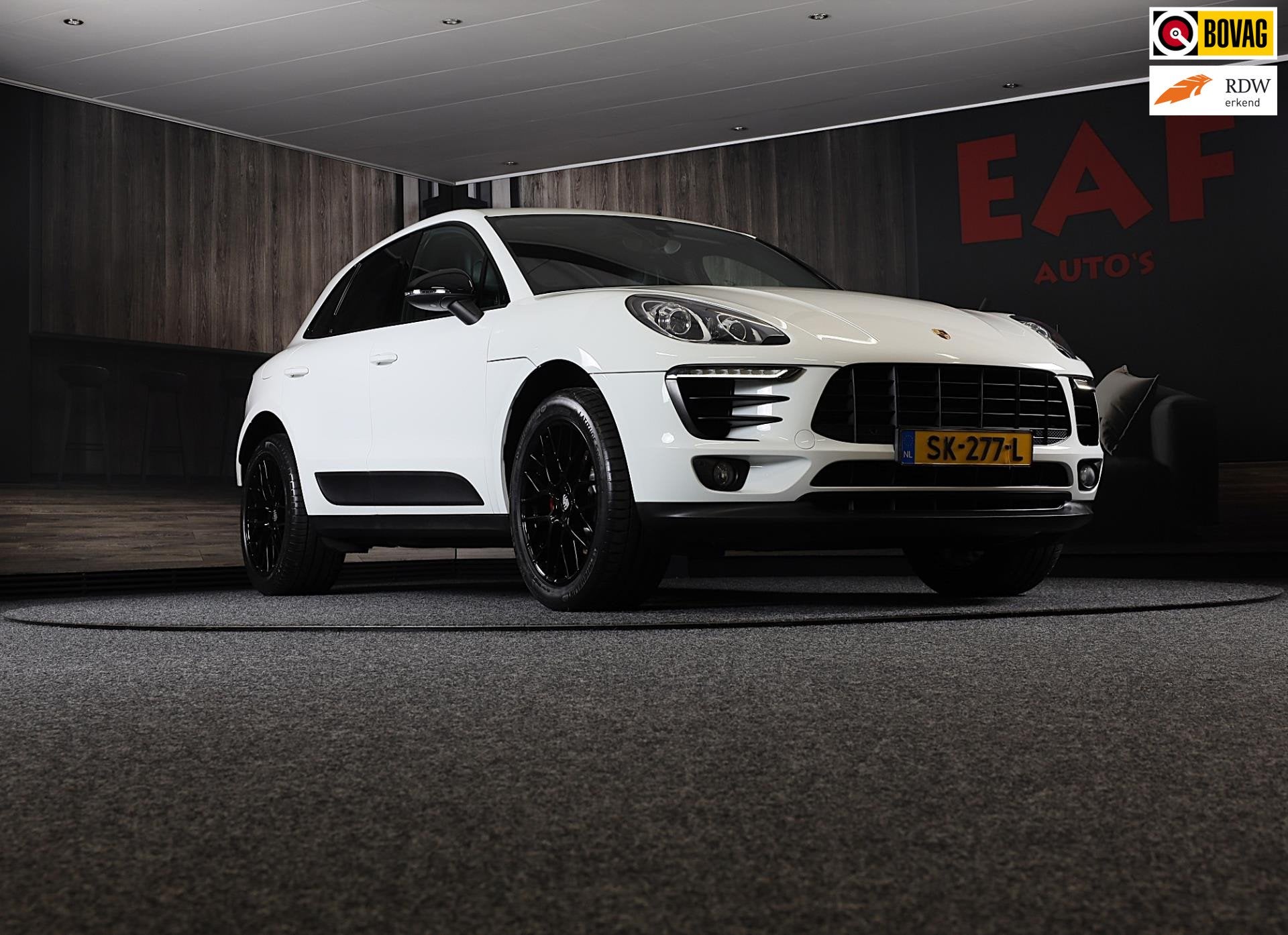Porsche Macan 2.0 / Luchtvering / Camera / Cruise Control /, Automaat, Gebruikt, 4 cilinders, Wit