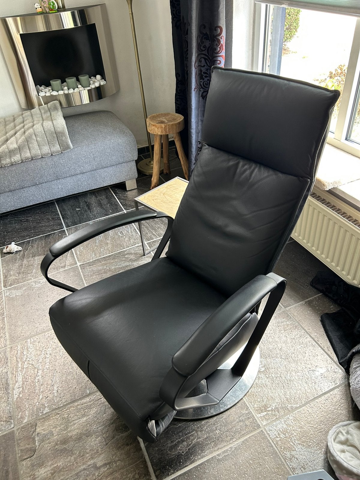 Relax lederen fauteuil, zwart, Huis en Inrichting, Fauteuils, Ophalen, Zo goed als nieuw, 75 tot 100 cm, 50 tot 75 cm