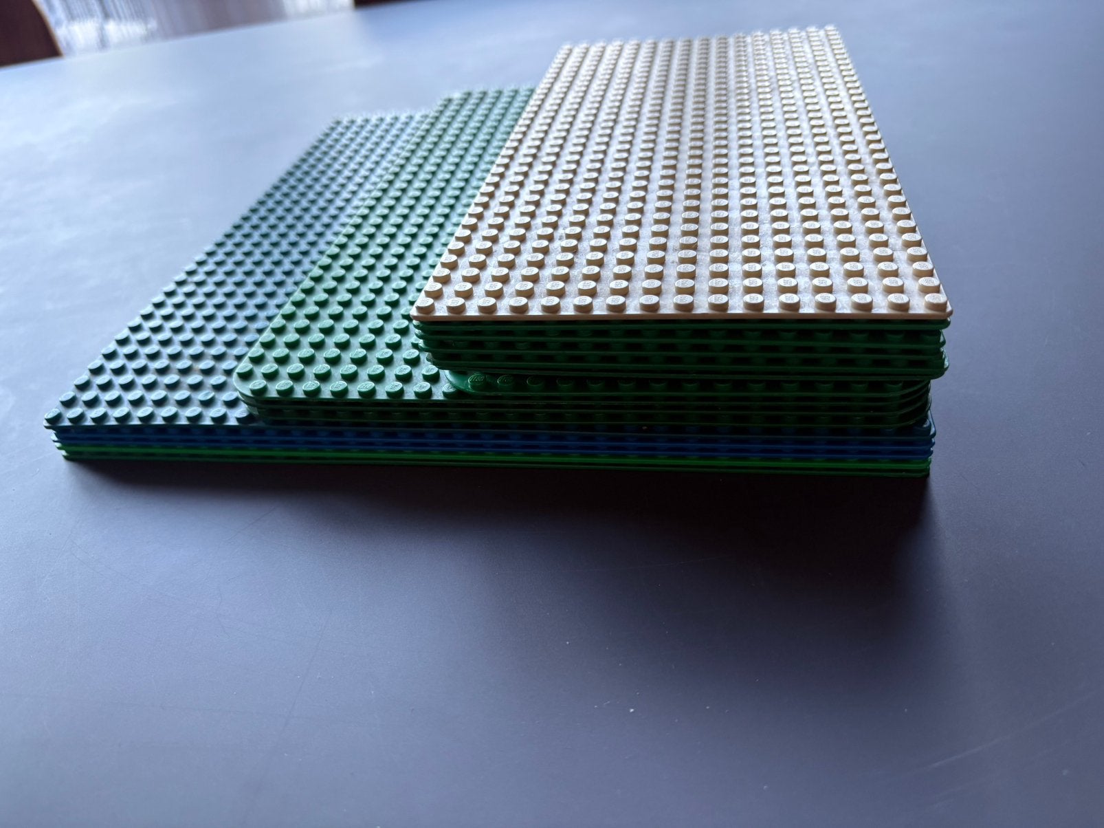 Lego, stapeltje grondplaten effen, groen, blauw beige, 15x, Compleet, Gebruikt, Overige thema's, Lego