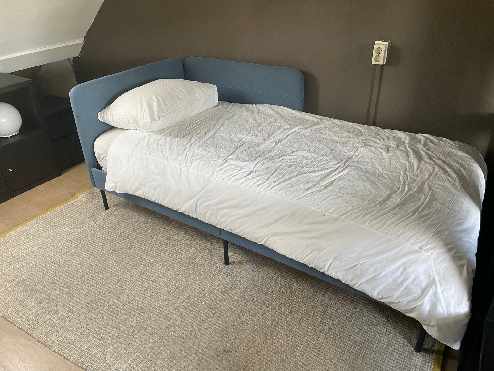 IKEA Eenpersoonsbed 90x200 blauw gestoffeerd incl. matras, Ophalen, Gebruikt, 90 cm, Eenpersoons