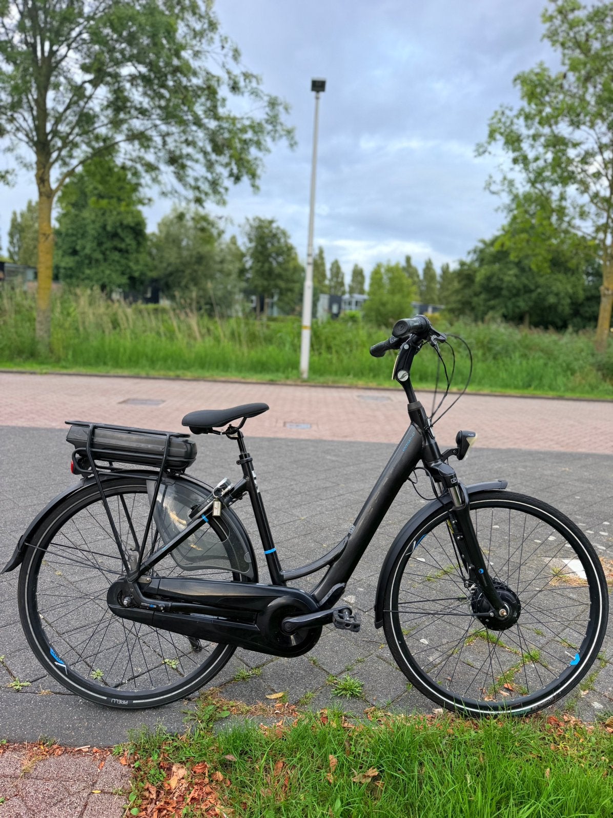 Giant Prime E+ elektrische fiets in nieuwstaat met 2 accu’s!, Fietsen en Brommers, Elektrische fietsen, Ophalen, Zo goed als nieuw