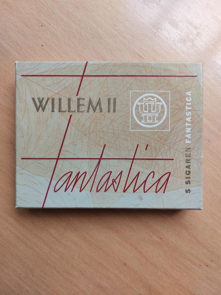Willem II Fantastica doosje 5 sigaren, Verzamelen, Rookartikelen, Aanstekers en Luciferdoosjes, Ophalen of Verzenden, Zo goed als nieuw