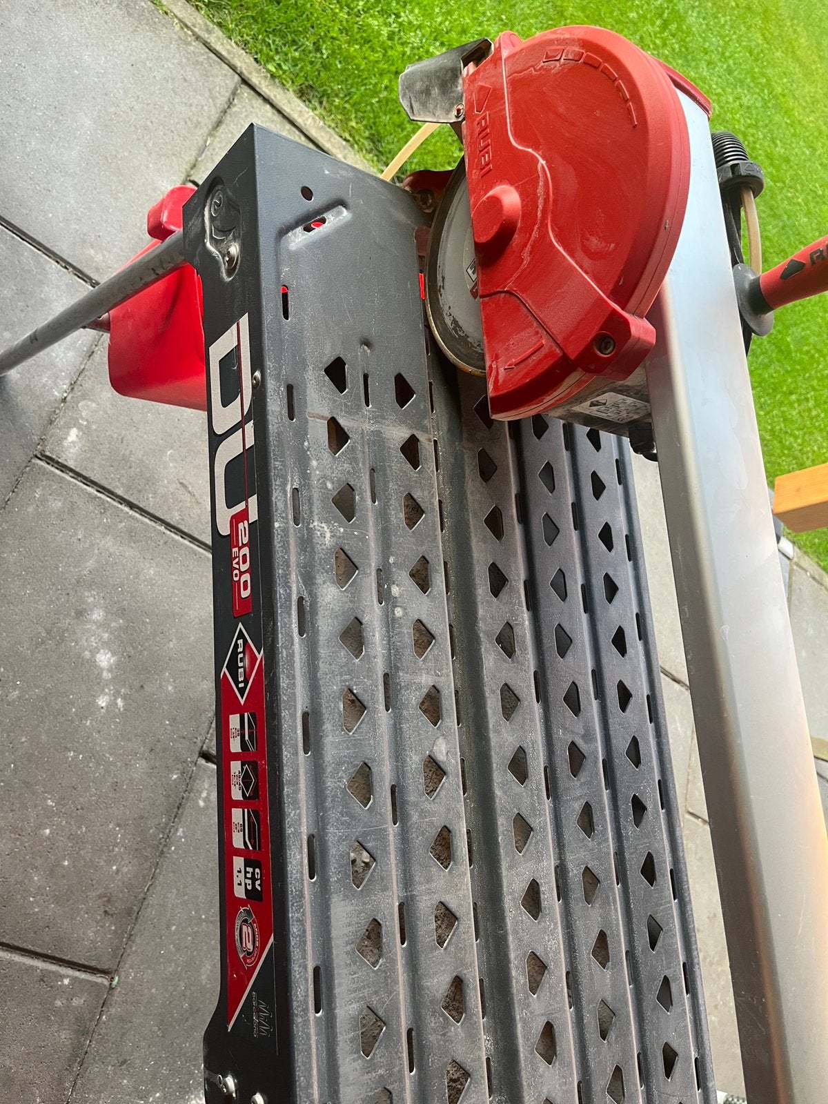 Rubi tegelzaag machine watergekoeld, Ophalen, Overige typen, 600 tot 1200 watt, Zo goed als nieuw