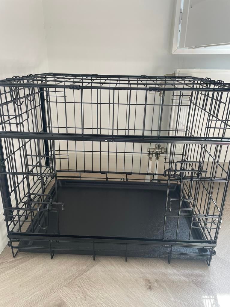 Hondenbench met 2 schuifdeuren, Ophalen, Zo goed als nieuw, Minder dan 75 cm, Minder dan 65 cm