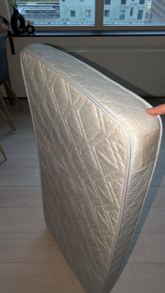 Campingbedje / matras 120 x 60 x 10, Huis en Inrichting, Slaapkamer | Matrassen en Bedbodems, Ophalen, 190 cm of minder, Zo goed als nieuw
