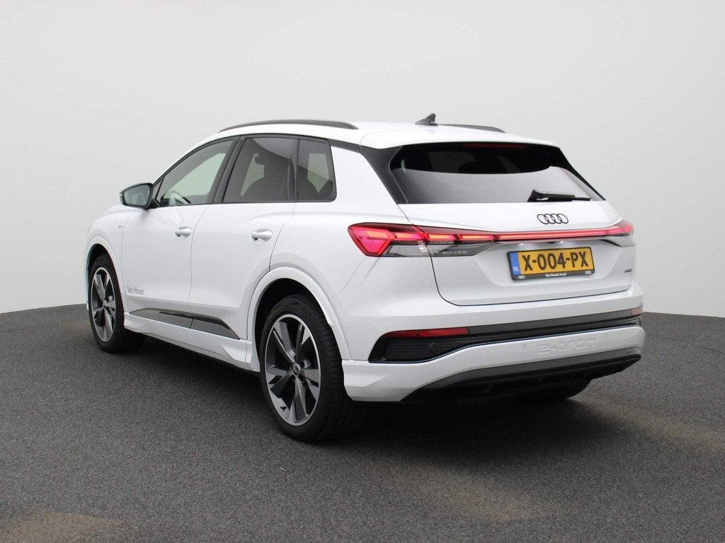 Audi Q4 e-tron 50 quattro S edition 77 kWh 299 PK | Navigati, Auto's, Audi, 12 maanden, 488 km, Zwart, 33 min
