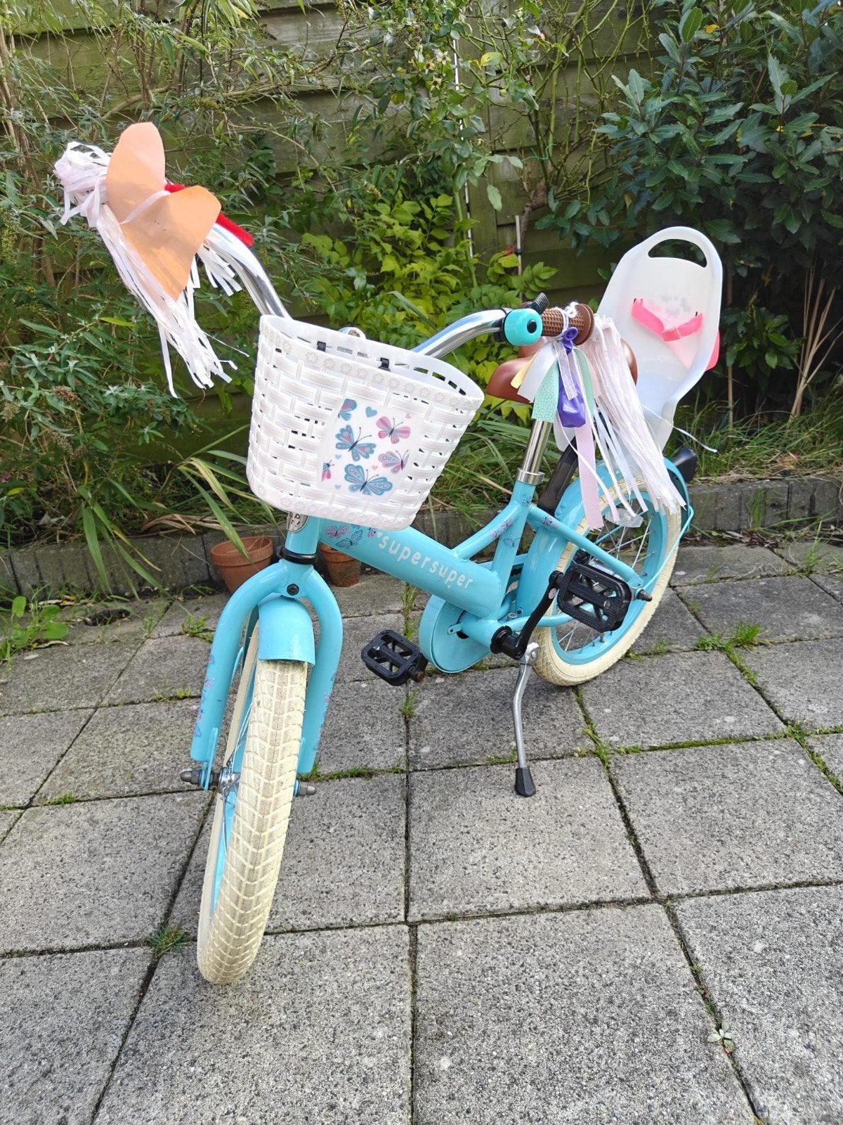 Kinderfiets 16 inch met mandje en poppenstoeltje, Fietsen en Brommers, Ophalen, Terugtraprem, 16 tot 20 inch, Zo goed als nieuw