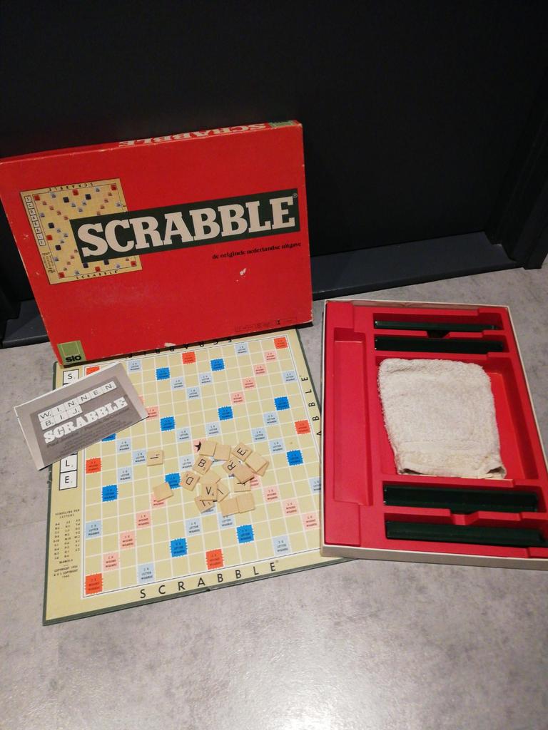 Scrabble, bordspel, Hobby en Vrije tijd, Gezelschapsspellen | Bordspellen, Een of twee spelers, Ophalen of Verzenden, Gebruikt
