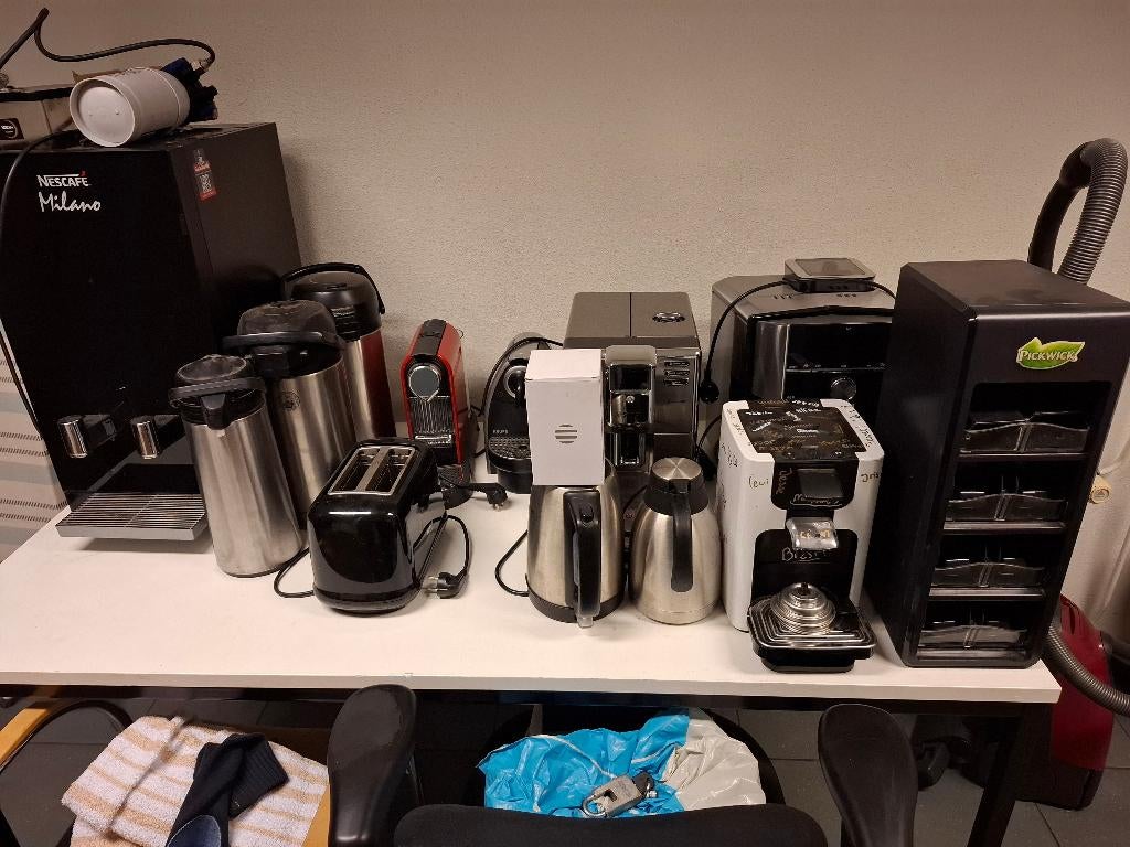 Diverse koffieapparaten/machines, Witgoed en Apparatuur, Koffiemachine-accessoires, Zo goed als nieuw, Overige typen, Ophalen