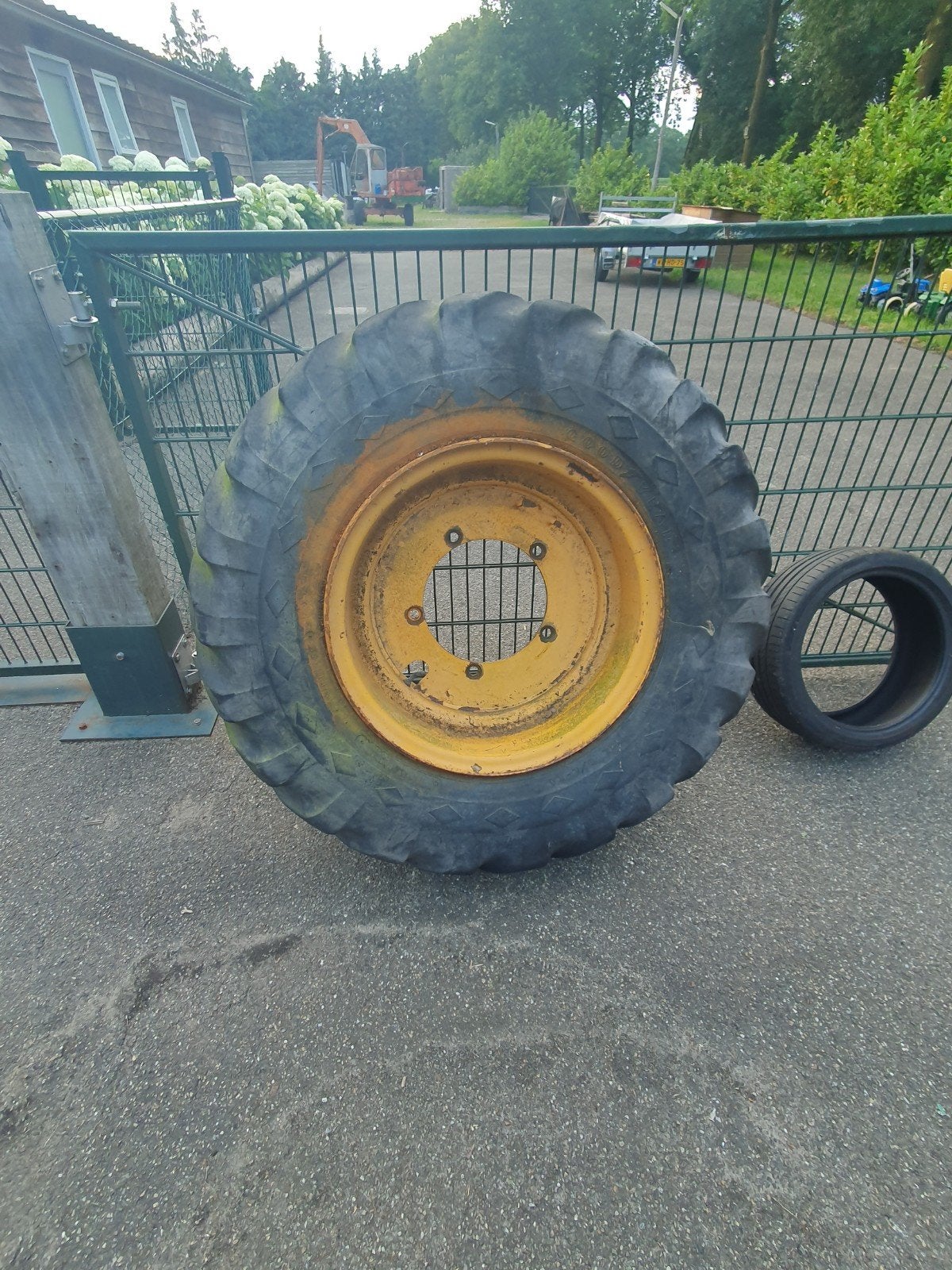 jcb shovel/verreiker wielen/velgen, Ophalen, Gebruikt