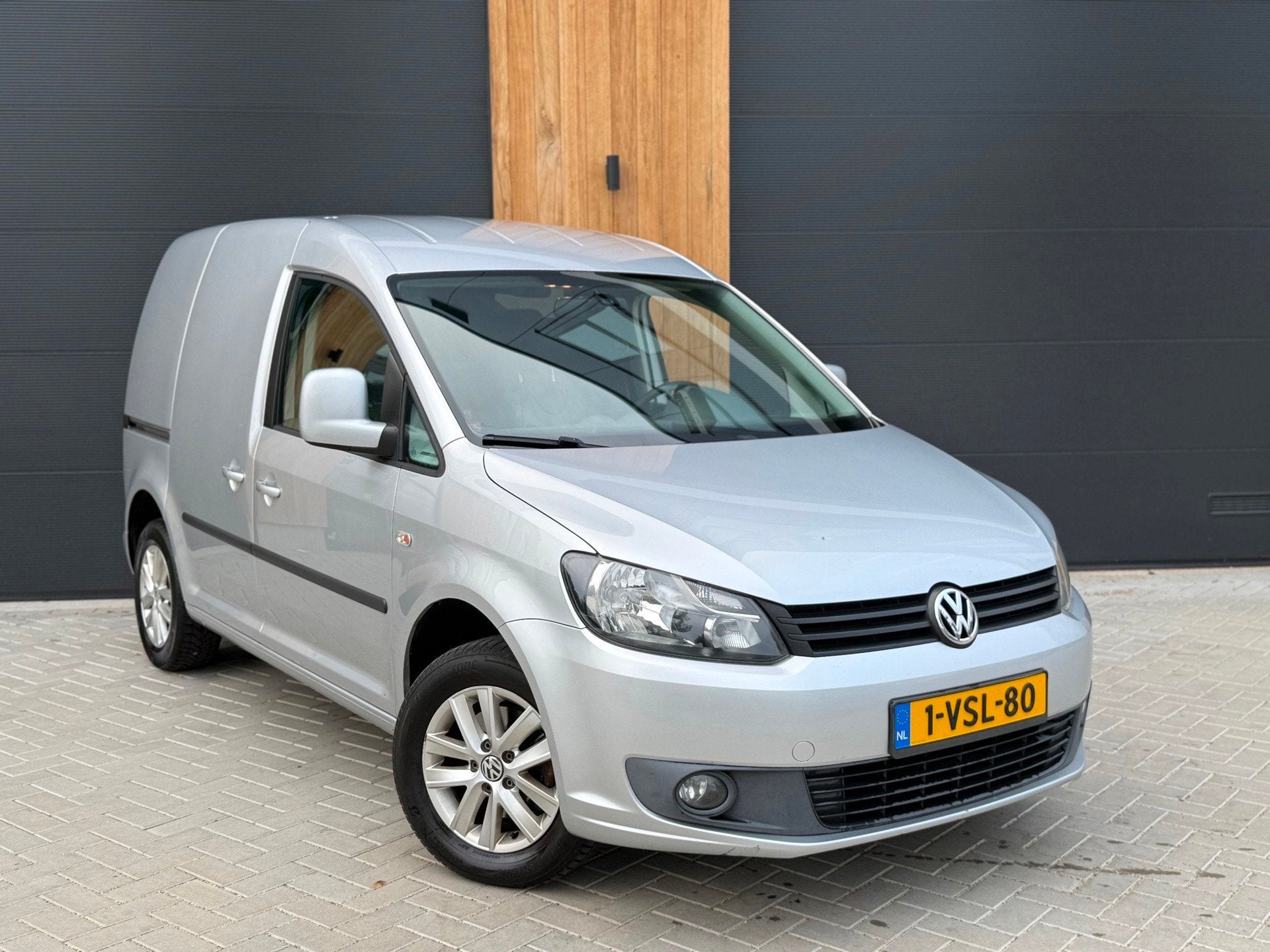 Volkswagen Caddy 1.6 TDI 102PK (bj 2012) AUTOMAAT/LEER/NAVI/, Euro 5, Gebruikt, Zwart, 4 cilinders